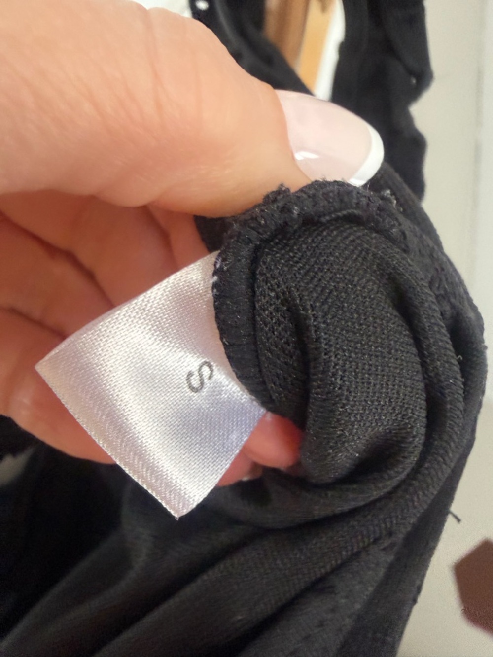 Black Eyelet Ruffle One-Piece Swimsuit - Picture 8 of 9